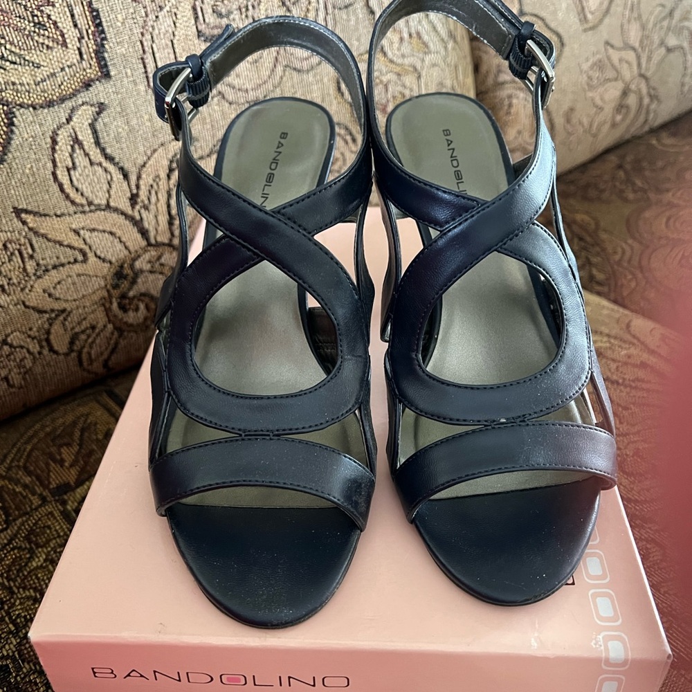 Bandolino Women's Navy Blue Sandals